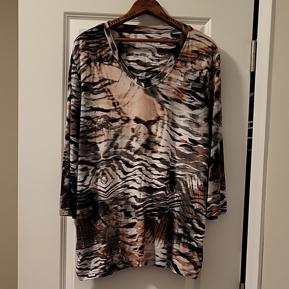 Women's Long Sleeve Animal Print Top